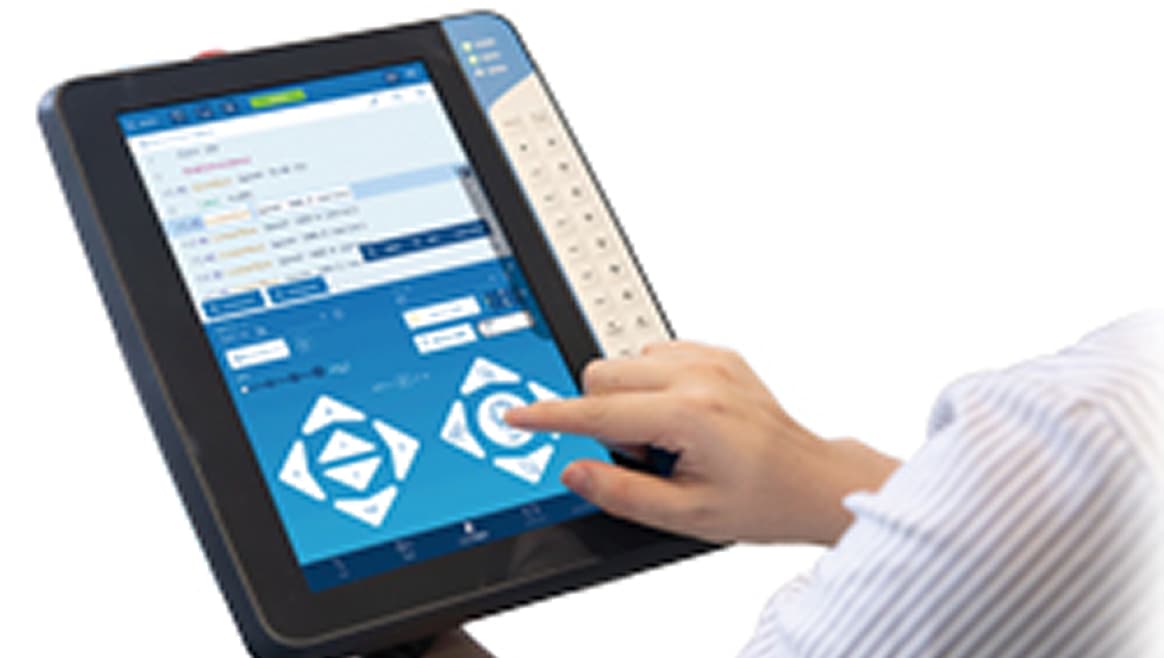 新型機種 YRC1000 外部3軸内蔵とトランスレスを実現してこのサイズ！