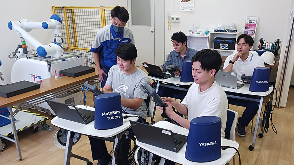 産業ロボットを使用するための『特別教育コース』